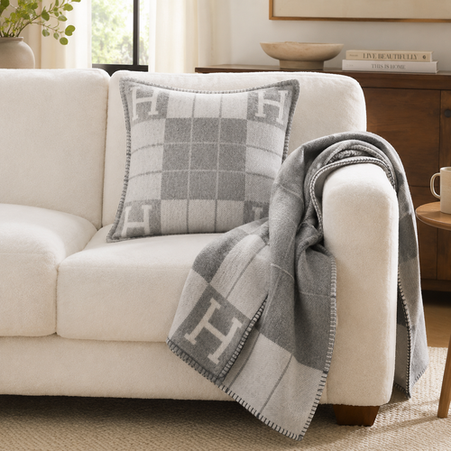 Axis Cushion