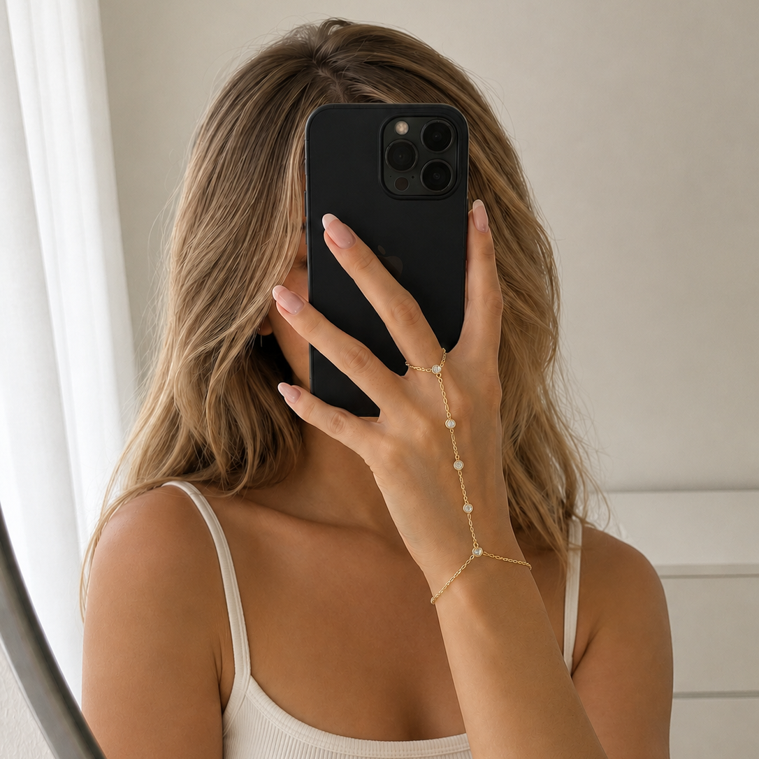 Belle Hand Chain