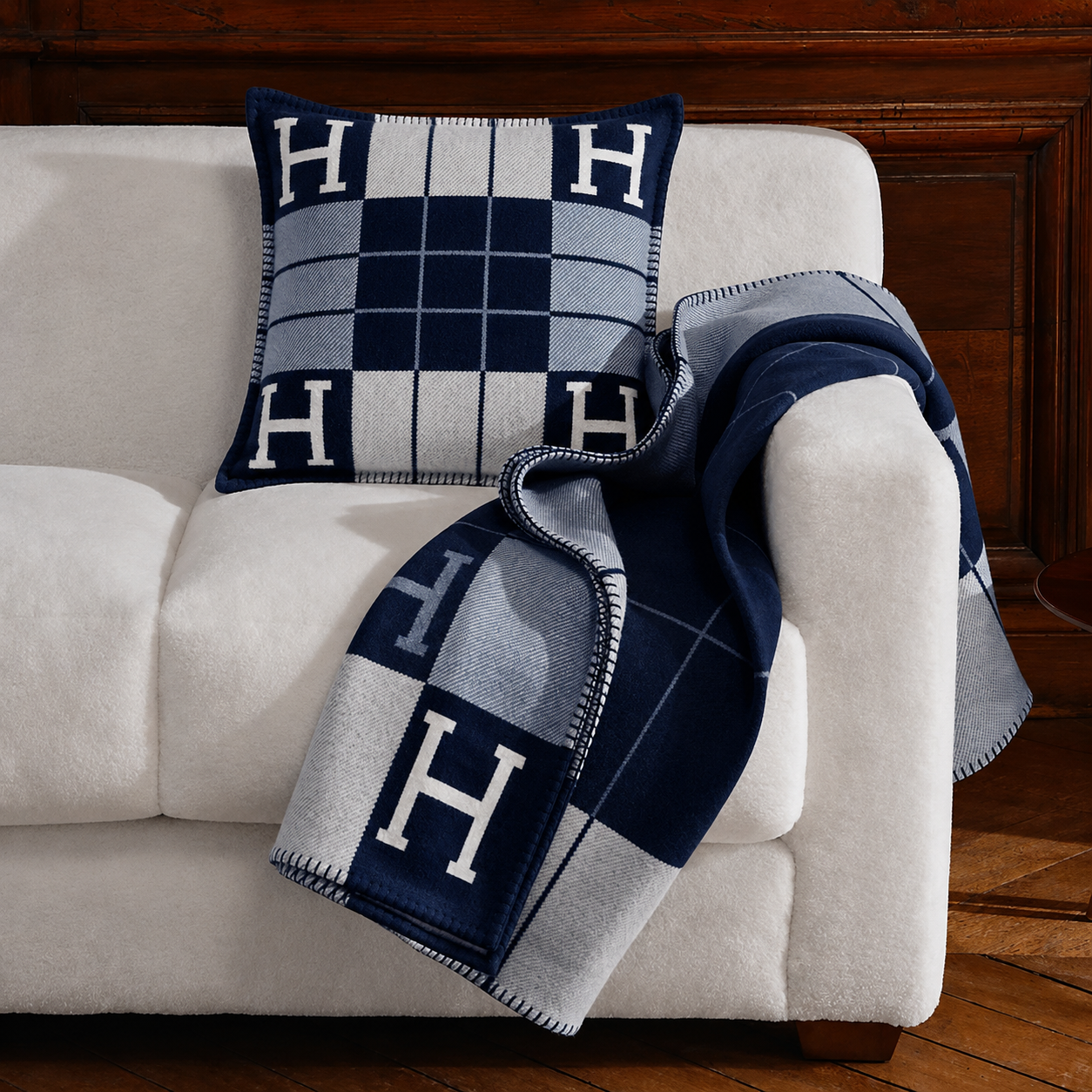 Axis Cushion